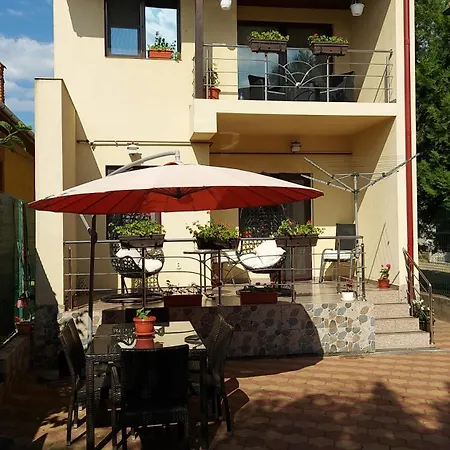 Casa De Vacanta Iulian Calimanesti Exterior photo